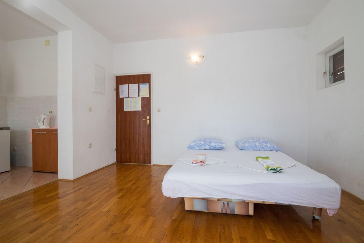 Apartments Zeljko Makarska Exterior foto