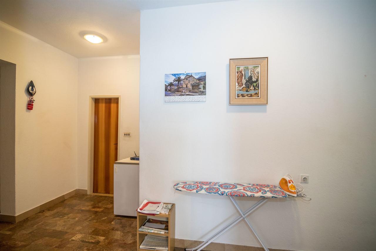 Apartments Zeljko Makarska Exterior foto