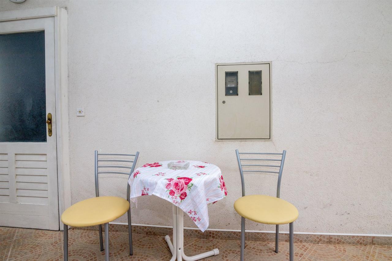Apartments Zeljko Makarska Exterior foto